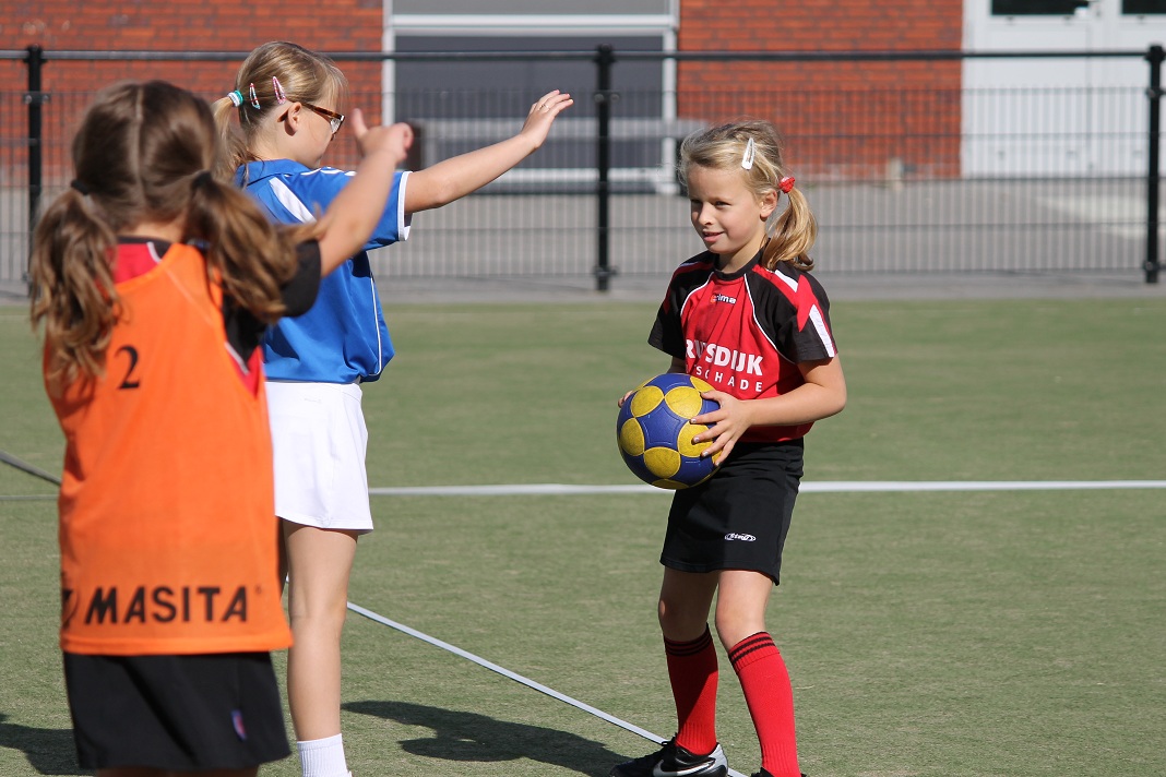 Wedstrijd 1 E2 106.JPG